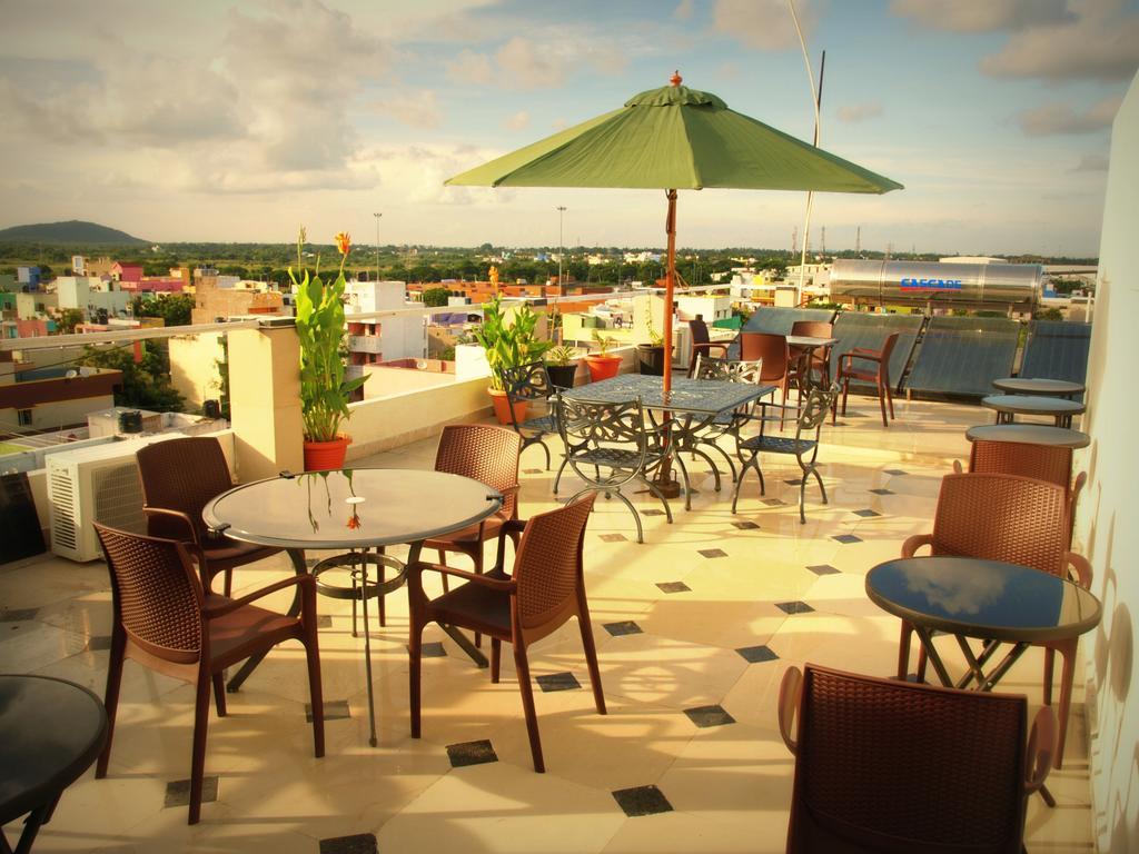 Hotel Highnest Singapperumalkovil Екстериор снимка
