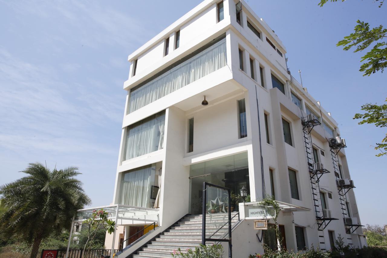 Hotel Highnest Singapperumalkovil Екстериор снимка