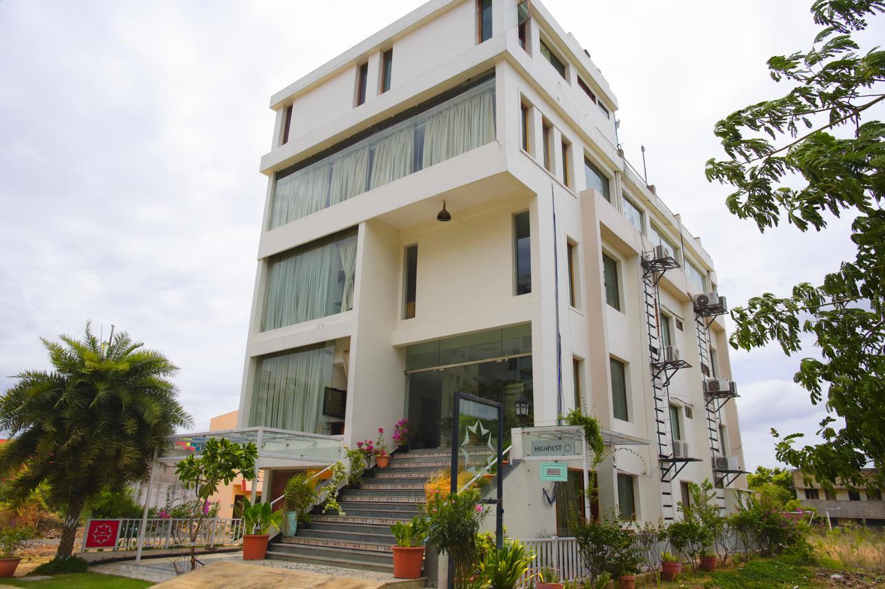 Hotel Highnest Singapperumalkovil Екстериор снимка